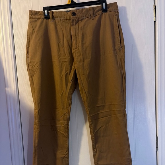 GAP Other - GAP Khakis Wrinkle Resistant Classic Straight Fit Flat Front Chino Pants 33 X 30